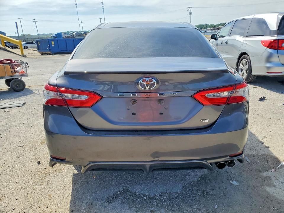 2018 Toyota Camry მანქანა იყიდება აუქციონზე, vin: 4T1B11HK6JU022625, აუქციონის ნომერი: 56082226