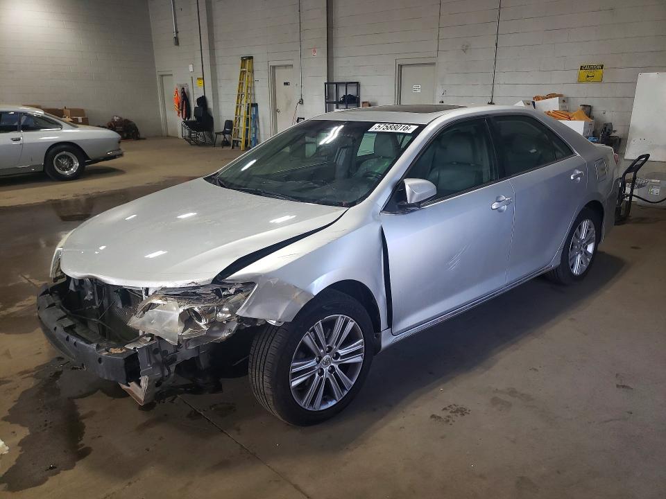 57588016 :رقم المزاد ، 4T1BF1FK3DU719047 vin ، 2013 Toyota Camry مزاد بيع