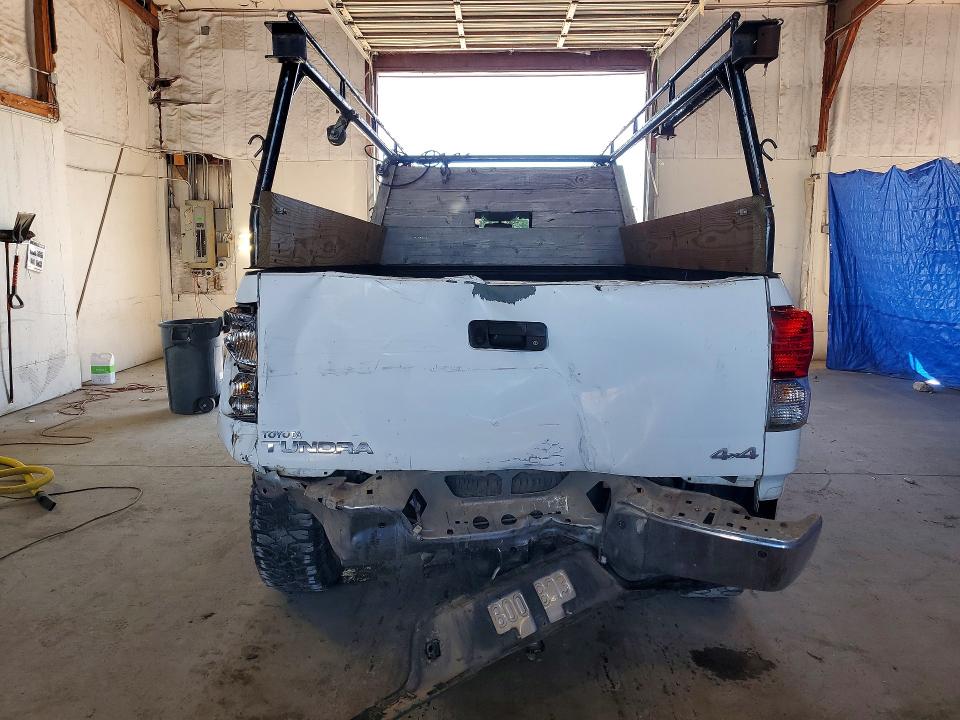 Продажа на аукционе авто 2011 Toyota Tundra, vin: 5TFCY5F11BX012185, номер лота: 56020336