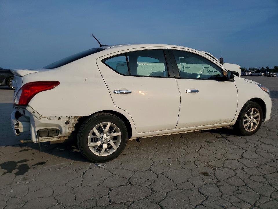55613536 :رقم المزاد ، 3N1CN7AP2HL803915 vin ، 2017 Nissan Versa مزاد بيع