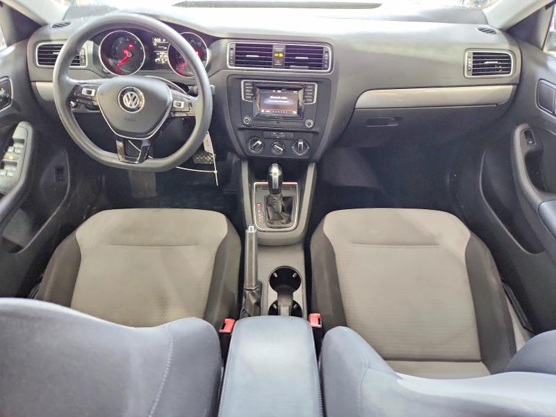 57909776 :رقم المزاد ، 3VW2B7AJ3HM356953 vin ، 2017 Volkswagen Jetta مزاد بيع