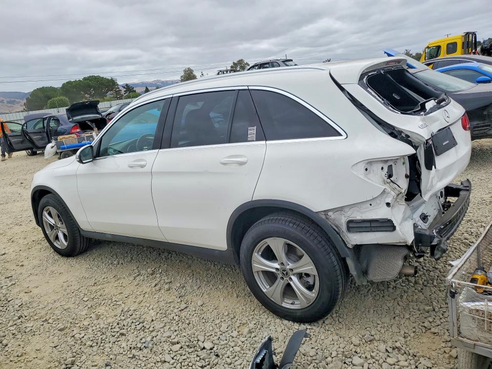 57678966 :رقم المزاد ، WDC0G4JB9JV098379 vin ، 2018 Mercedes-benz Glc مزاد بيع