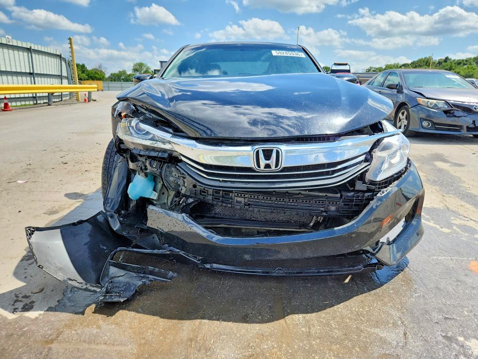 59245536 :رقم المزاد ، 1HGCR2F30GA247945 vin ، 2016 Honda Accord مزاد بيع