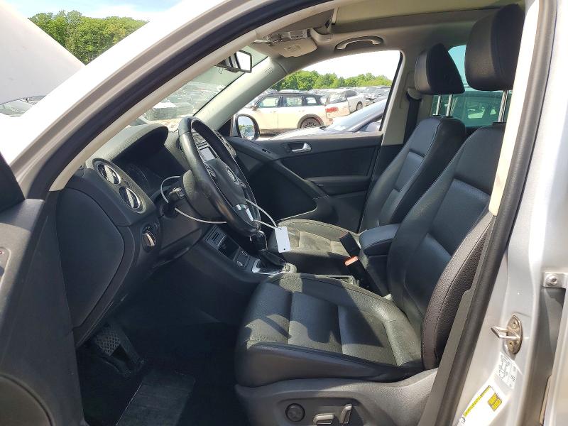 56098406 :رقم المزاد ، WVGAV7AXXGW562050 vin ، 2016 Volkswagen Tiguan مزاد بيع