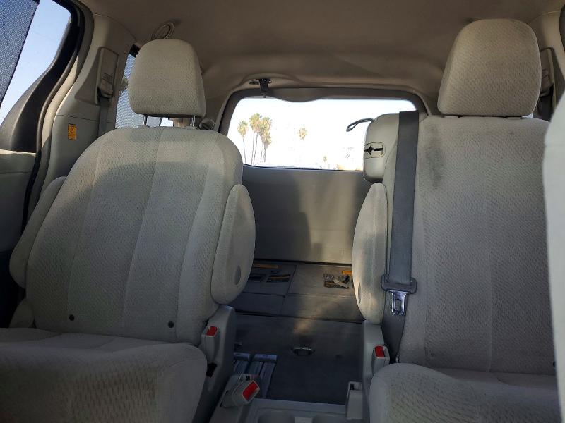 2012 Toyota Sienna მანქანა იყიდება აუქციონზე, vin: 5TDKK3DC4CS261013, აუქციონის ნომერი: 55780686