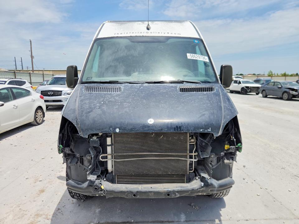 58629736 :رقم المزاد ، WD3PE8CC3C5717465 vin ، 2012 Mercedes-benz Sprinter مزاد بيع