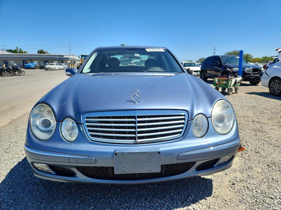 2003 Mercedes-benz E მანქანა იყიდება აუქციონზე, vin: WDBUF65J53A151918, აუქციონის ნომერი: 57969246