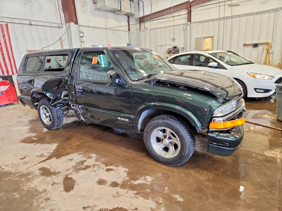 56102566 :رقم المزاد ، 1GCCS145418240433 vin ، 2001 Chevrolet S Truck مزاد بيع