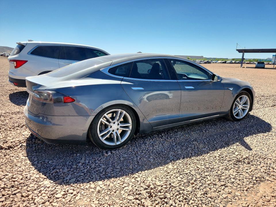 Продаж на аукціоні авто 2014 Tesla Model S, vin: 5YJSA1H11EFP30694, номер лоту: 55445656