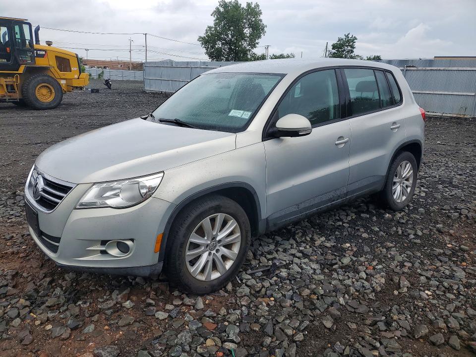 58114076 :رقم المزاد ، WVGBV7AX9AW516379 vin ، 2010 Volkswagen Tiguan مزاد بيع