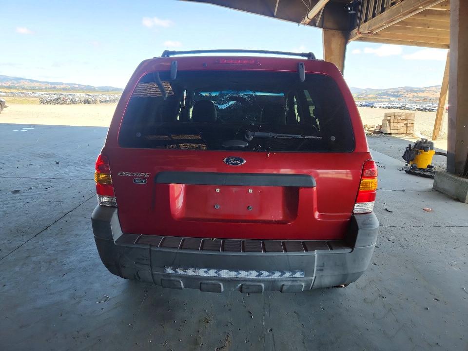 56731946 :رقم المزاد ، 1FMYU93195DA04835 vin ، 2005 Ford Escape مزاد بيع