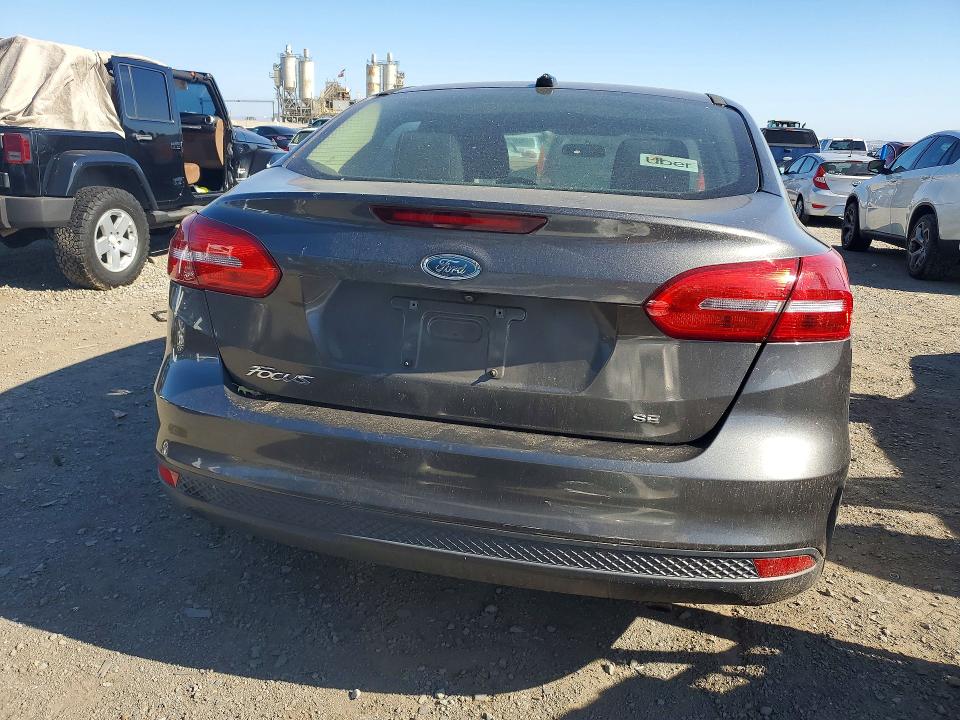 Продажа на аукционе авто 2015 Ford Focus, vin: 1FADP3F25FL358103, номер лота: 57743266