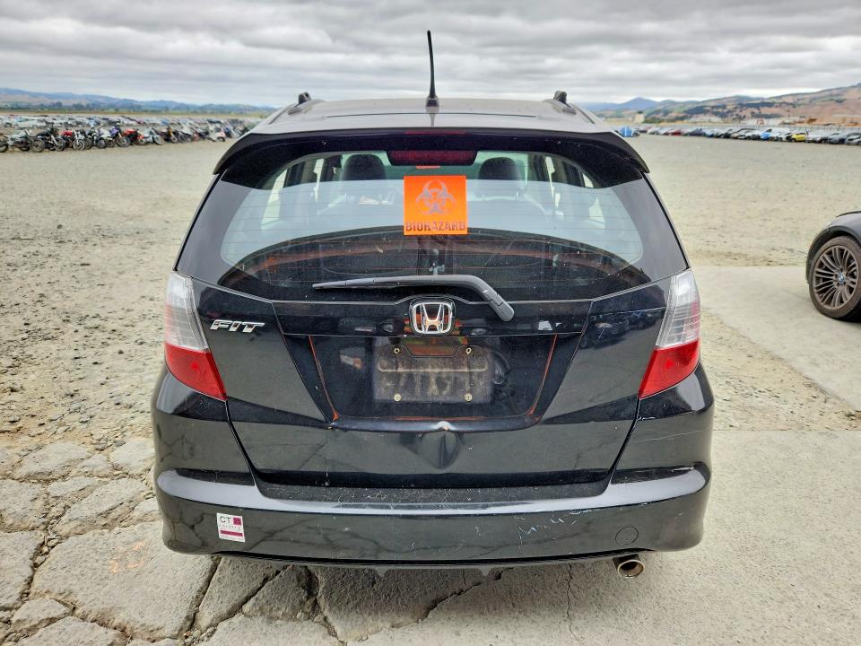 57968876 :رقم المزاد ، JHMGE8H59DC007353 vin ، 2013 Honda Fit مزاد بيع