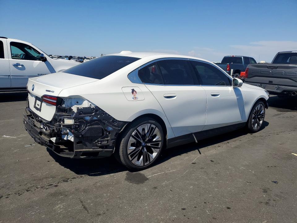57776796 :رقم المزاد ، WBY33FK05RCT06254 vin ، 2024 Bmw I5 مزاد بيع