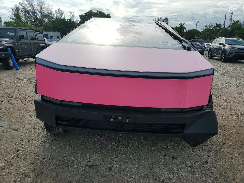 53913956 :رقم المزاد ، 7G2CEHED2RA034183 vin ، 2024 Tesla Cybertruck مزاد بيع