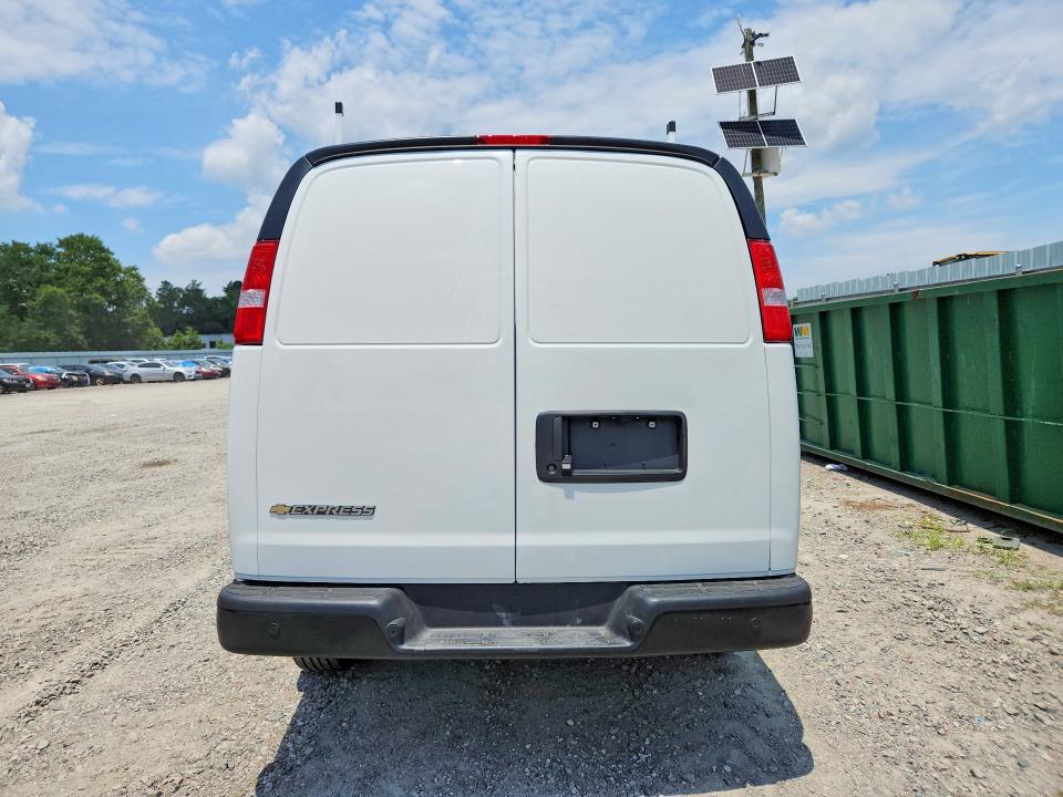 2026 Chevrolet Express G2500 მანქანა იყიდება აუქციონზე, vin: 1GCWGAFP9T1202334, აუქციონის ნომერი: 58985186