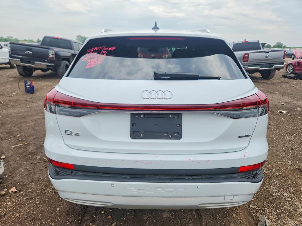 55569366 :رقم المزاد ، WA1H2BFZ5NP030408 vin ، 2022 Audi Q4 E-tron مزاد بيع