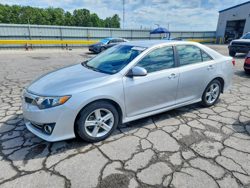 57471736 :رقم المزاد ، 4T1BF1FK7CU609567 vin ، 2012 Toyota Camry مزاد بيع