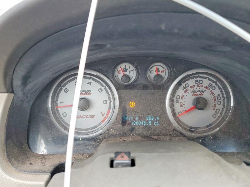 2011 Ford Focus მანქანა იყიდება აუქციონზე, vin: 1FAHP3EN0BW140897, აუქციონის ნომერი: 57863406