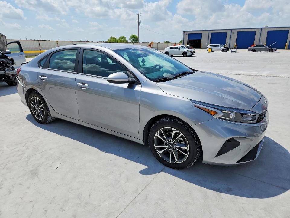 55671196 :رقم المزاد ، 3KPF24AD3RE748940 vin ، 2024 Kia Forte مزاد بيع