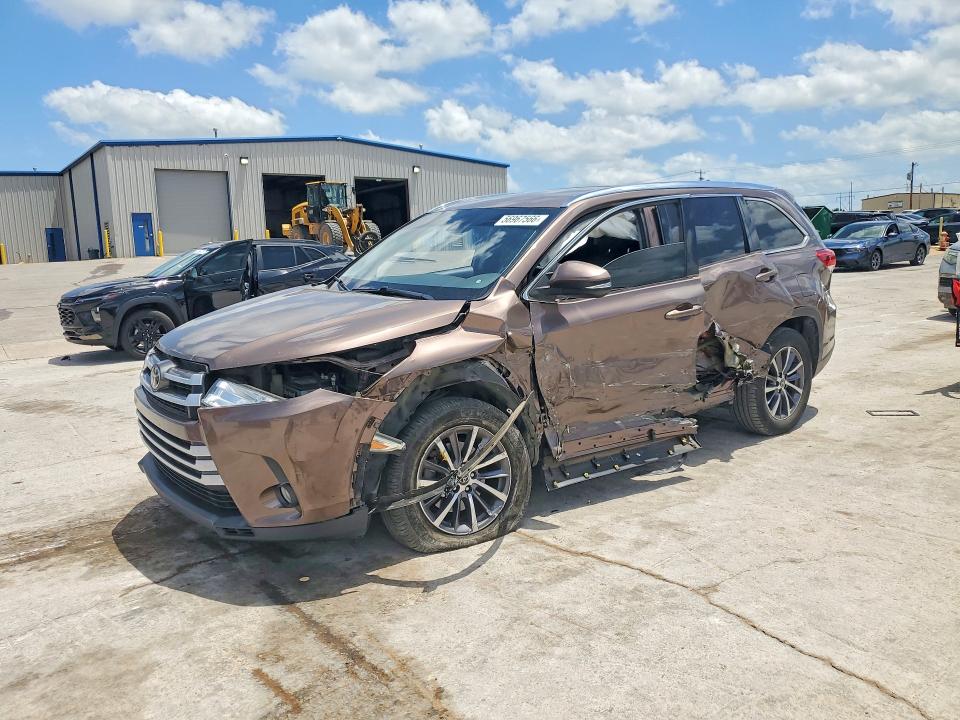 56967566 :رقم المزاد ، 5TDKZRFH3KS345426 vin ، 2019 Toyota Highlander مزاد بيع