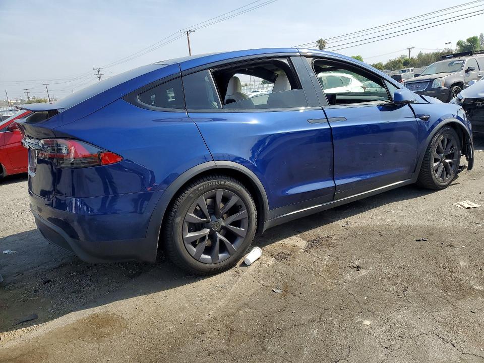 Продажа на аукционе авто 2022 Tesla Model X, vin: 7SAXCBE53NF329261, номер лота: 55973946