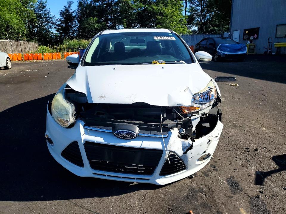 2014 Ford Focus მანქანა იყიდება აუქციონზე, vin: 1FADP3F2XEL307226, აუქციონის ნომერი: 57031176