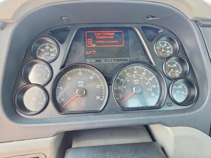 Продажа на аукционе авто 2018 Peterbilt 579, vin: 1XPBA48X9JD477436, номер лота: 57905966