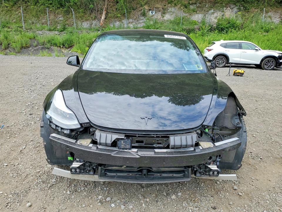 85631155 :رقم المزاد ، 5YJ3E1EB0MF916439 vin ، 2021 Tesla Model 3 مزاد بيع