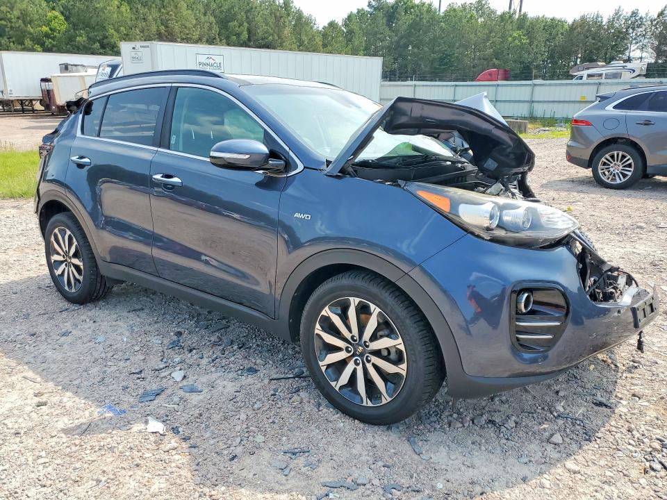 Продаж на аукціоні авто 2018 Kia Sportage, vin: KNDPNCAC5J7309935, номер лоту: 58779026