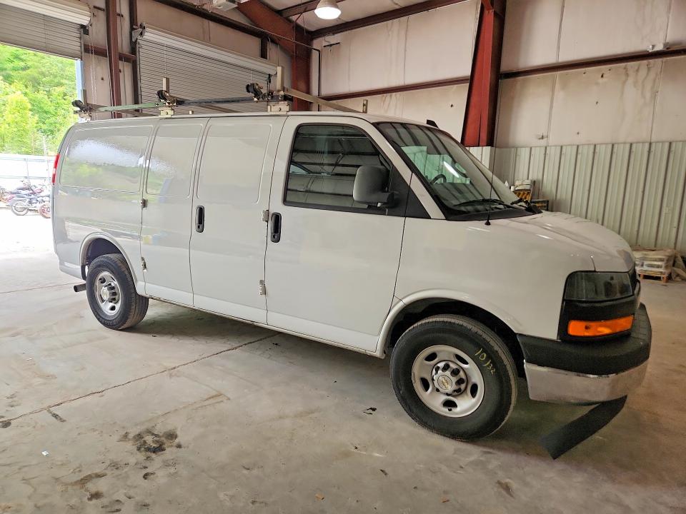 56624426 :رقم المزاد ، 1GCWGAFP0R1221315 vin ، 2024 Chevrolet Express G2500 مزاد بيع