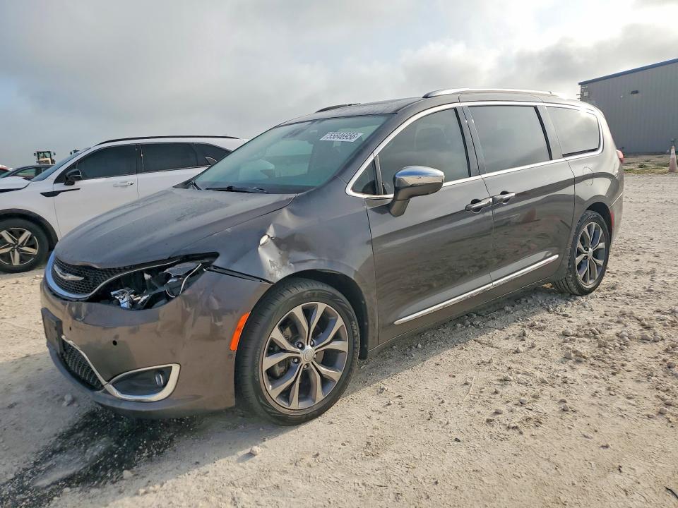 55846956 :رقم المزاد ، 2C4RC1GG3HR585732 vin ، 2017 Chrysler Pacifica مزاد بيع