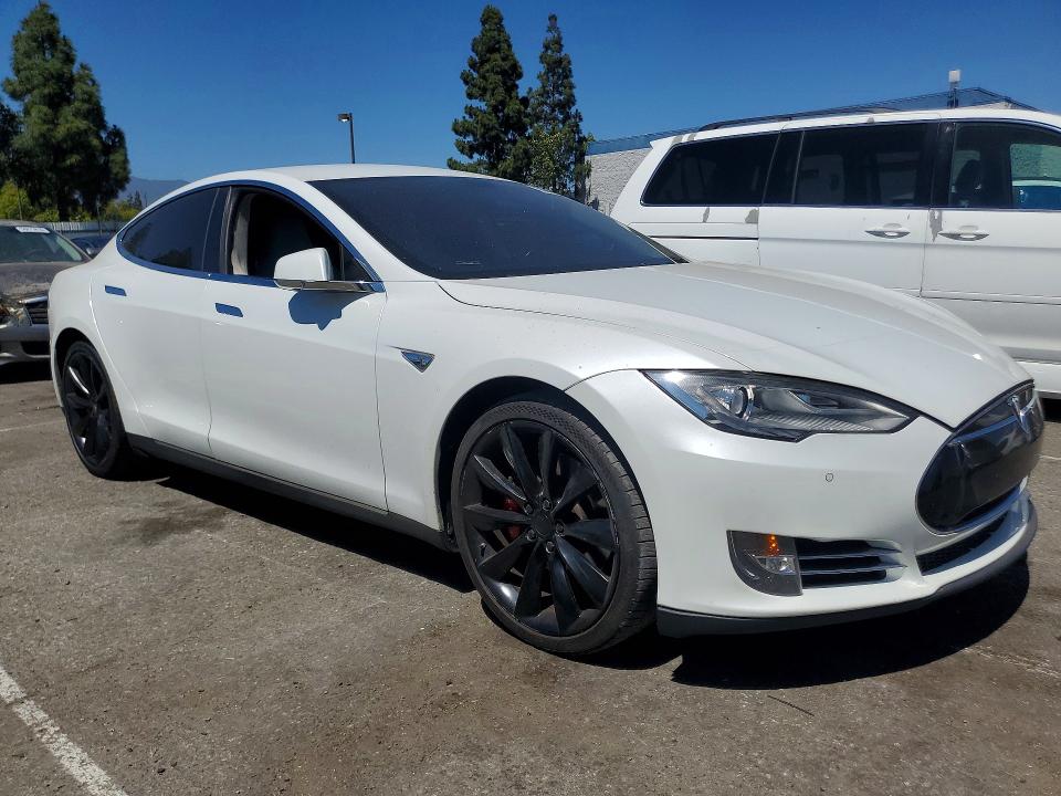 2013 Tesla Model S მანქანა იყიდება აუქციონზე, vin: 5YJSA1CPXDFP28193, აუქციონის ნომერი: 56949336