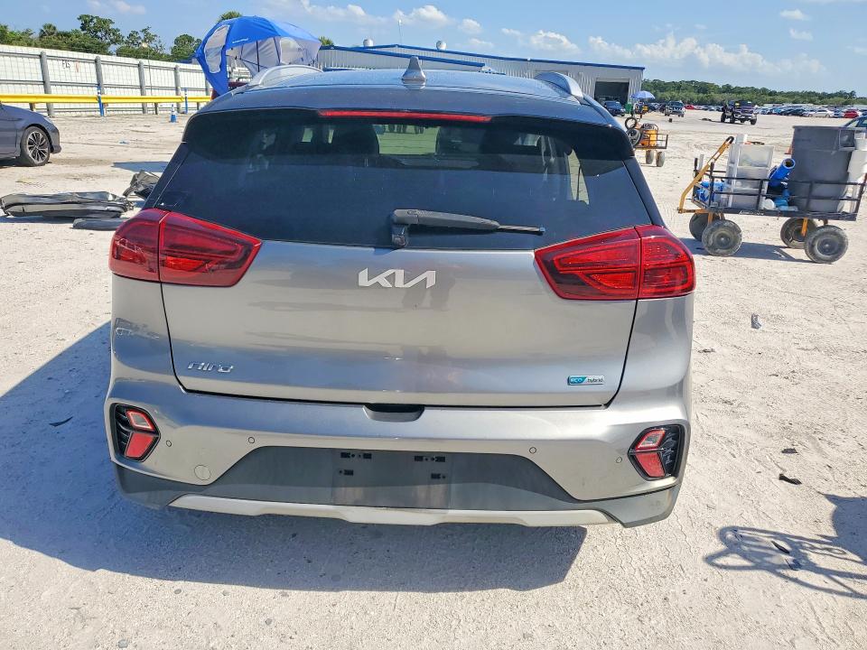 2022 Kia Niro მანქანა იყიდება აუქციონზე, vin: KNDCE3LC9N5546361, აუქციონის ნომერი: 57856616