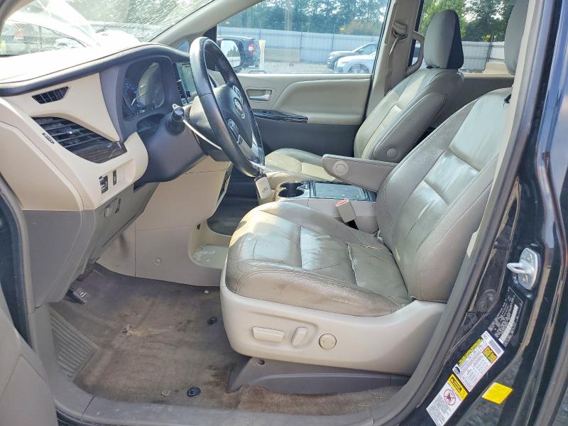59242116 :رقم المزاد ، 5TDYK3DCXFS668526 vin ، 2015 Toyota Sienna مزاد بيع