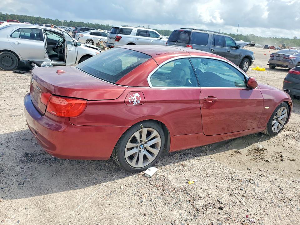 55700306 :رقم المزاد ، WBADW3C51BE538623 vin ، 2011 Bmw 328 مزاد بيع