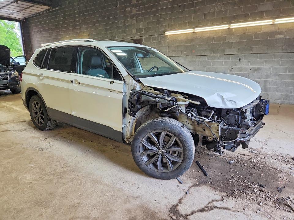 2022 Volkswagen Tiguan მანქანა იყიდება აუქციონზე, vin: 3VV2B7AX7NM126711, აუქციონის ნომერი: 56784126