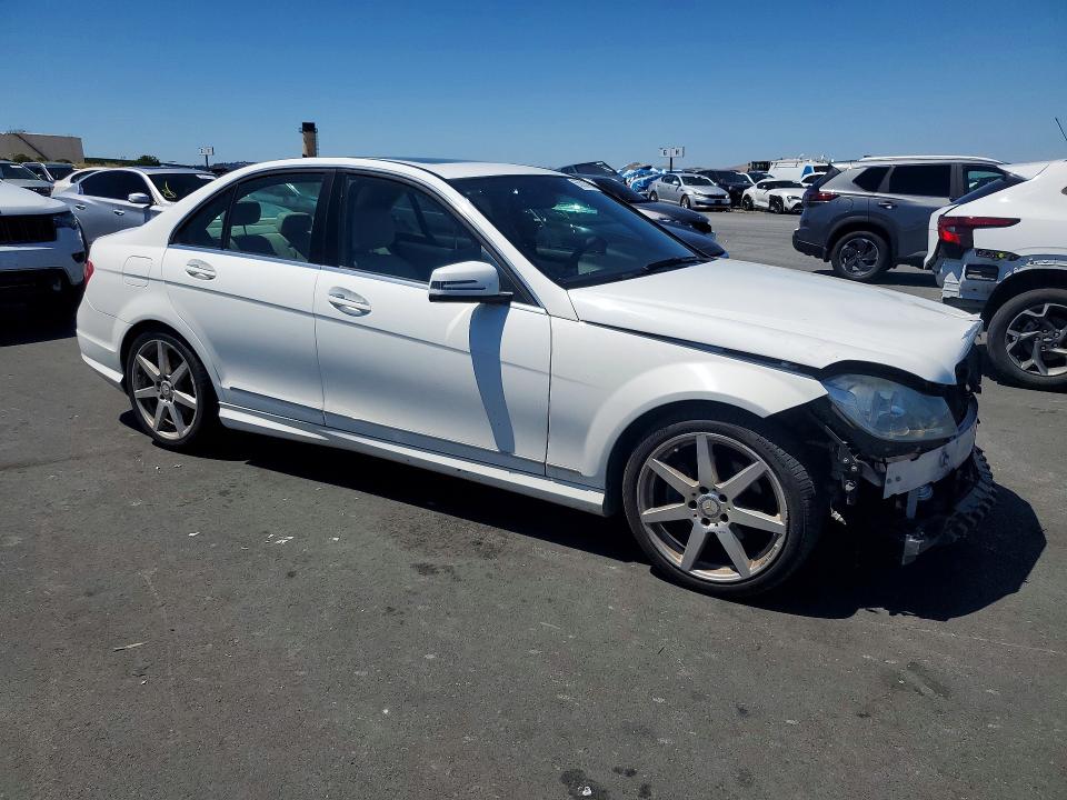 Продаж на аукціоні авто 2014 Mercedes-benz C, vin: WDDGF4HBXEG245306, номер лоту: 55633796