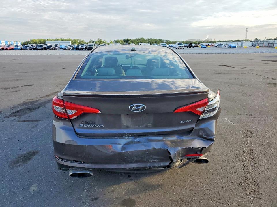 56282736 :رقم المزاد ، 5NPE34AF7FH135334 vin ، 2015 Hyundai Sonata مزاد بيع