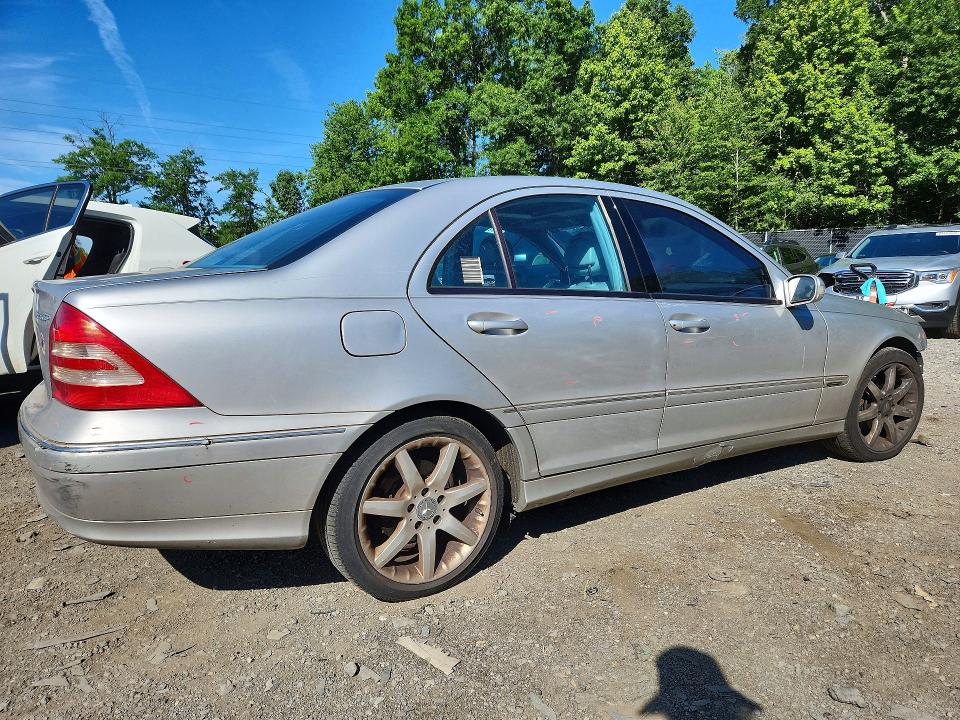 2004 Mercedes-benz C მანქანა იყიდება აუქციონზე, vin: WDBRF40J04F459682, აუქციონის ნომერი: 57140166