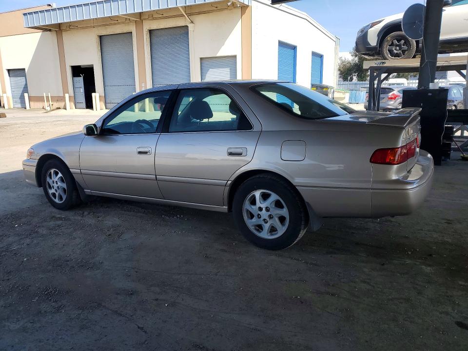 Auction sale of the 2001 Toyota Camry, vin: JT2BG22K510554627, lot number: 55653836