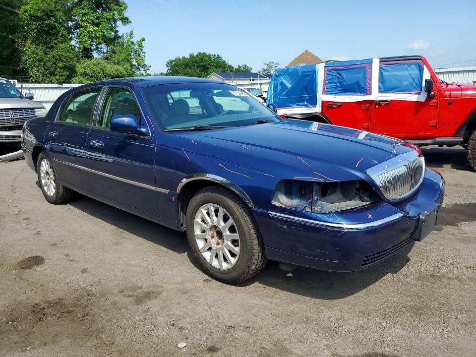 2007 Lincoln Town Car მანქანა იყიდება აუქციონზე, vin: 1LNHM81V77Y610209, აუქციონის ნომერი: 57380766