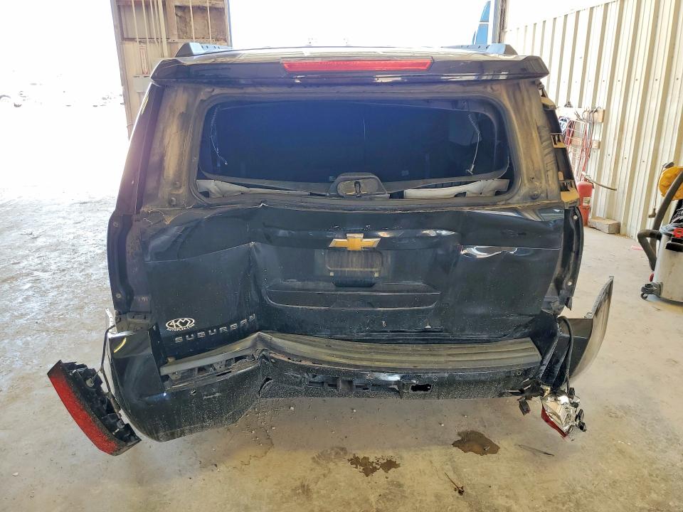 2015 Chevrolet Suburban მანქანა იყიდება აუქციონზე, vin: 1GNSCHKC4FR699022, აუქციონის ნომერი: 56041276