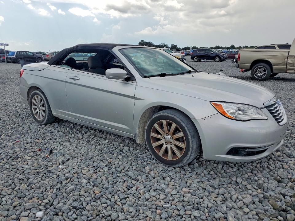 58423416 :رقم المزاد ، 1C3BCBEB1CN149437 vin ، 2012 Chrysler 200 مزاد بيع