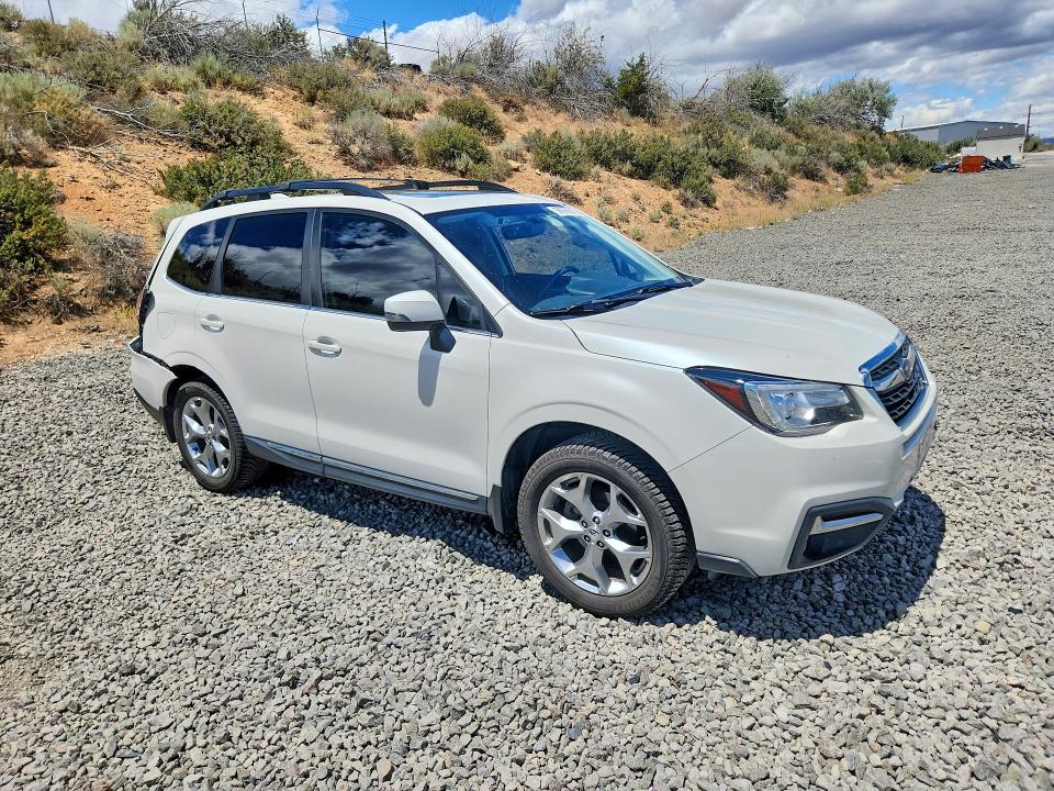 2018 Subaru Forester მანქანა იყიდება აუქციონზე, vin: JF2SJAWC1JH561549, აუქციონის ნომერი: 58996916