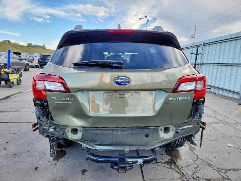 55806096 :رقم المزاد ، 4S4BSANC0J3315517 vin ، 2018 Subaru Outback مزاد بيع