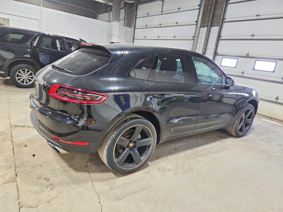 57447876 :رقم المزاد ، WP1AB2A51GLB46631 vin ، 2016 Porsche Macan مزاد بيع