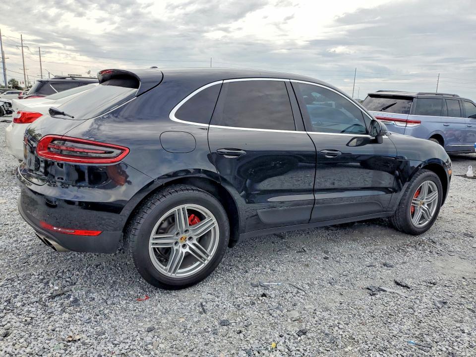 55867686 :رقم المزاد ، WP1AB2A56FLB43934 vin ، 2015 Porsche Macan مزاد بيع
