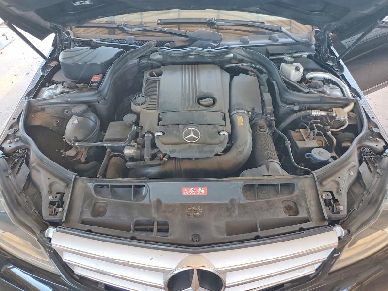 57052346 :رقم المزاد ، WDDGF4HB4CR221018 vin ، 2012 Mercedes-benz C مزاد بيع