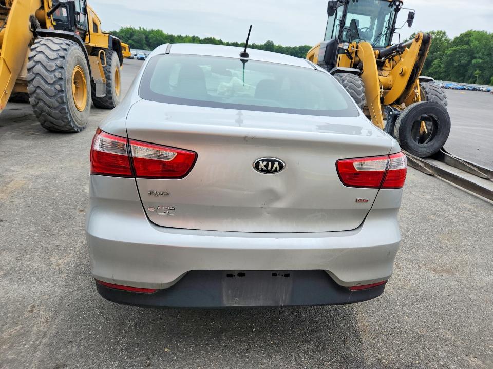 58330546 :رقم المزاد ، KNADM4A35H6062389 vin ، 2017 Kia Rio مزاد بيع